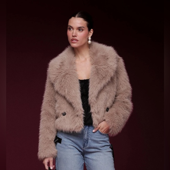 Avec Les Filles Jackets & Blazers - NWOT Avec Les Filles Women's Faux Fur Jacket - Tan